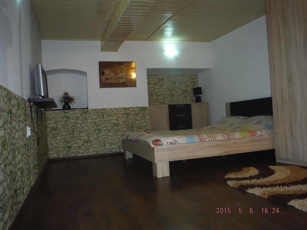Sauna Apartament Брашов Экстерьер фото